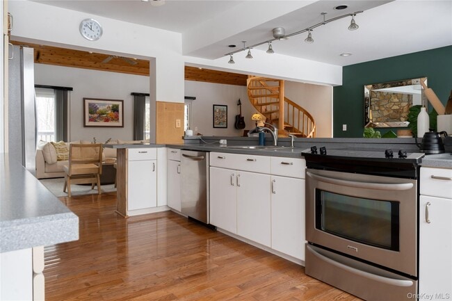 Building Photo - 224 Last Rd