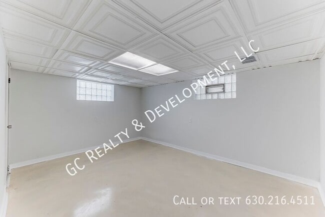 Building Photo - 8620 S Winchester Ave