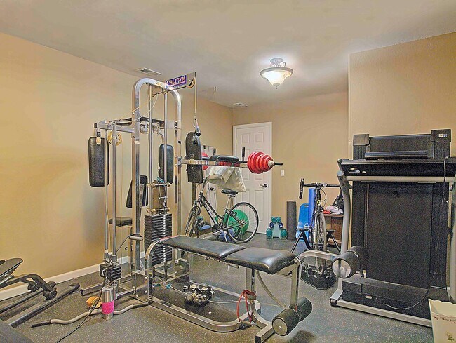 Building Photo - 7975 Ruststone Ct