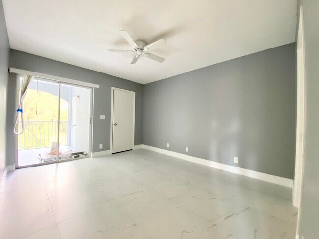 Building Photo - 815 Boynton Beach Blvd