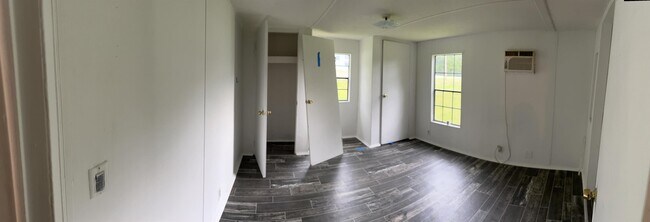 Building Photo - 190 Carver Ave