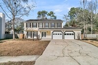 Building Photo - 121 Sully St