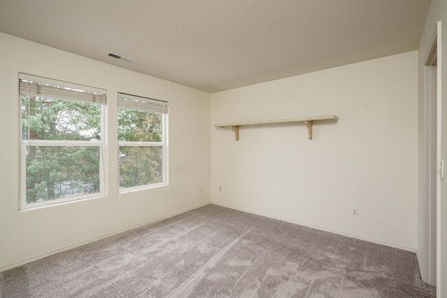 Building Photo - Desirable Fisher's Landing Elementary School District - 3 Bedroom 2.5 Bath