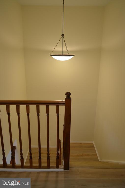 Building Photo - 13 Stanwyck Ct