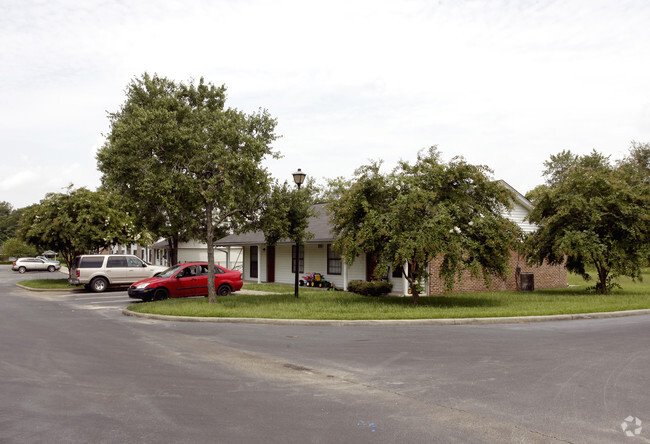 Building Photo - Winfield Apartments