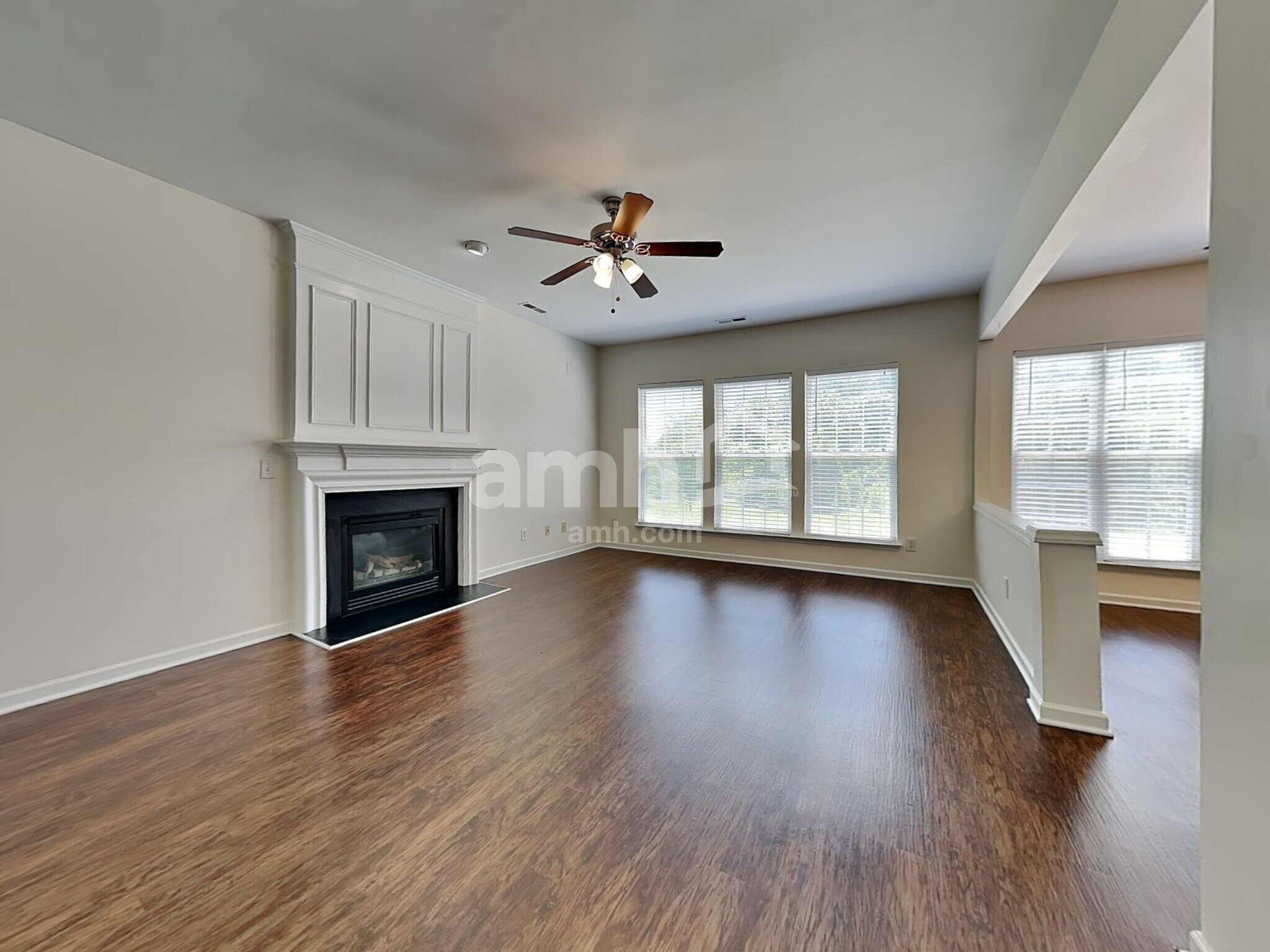 Building Photo - 1440 Cantwell Ct