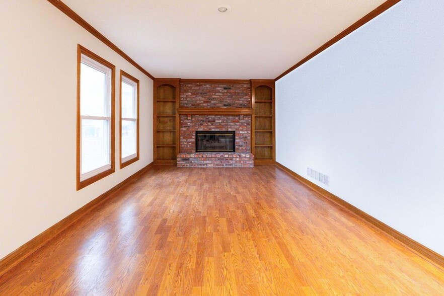 Building Photo - 8403 W 150th St