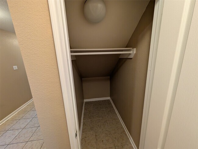 Building Photo - 18920 Sunrise Rnch Ct