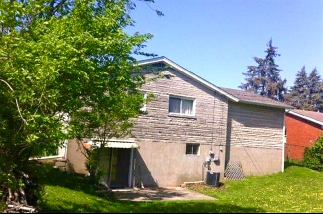 Building Photo - 531 Rogers Rd