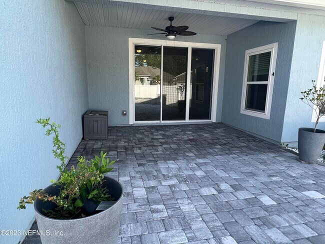 Building Photo - 78571 Goldfinch Ln