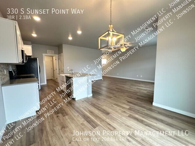 Building Photo - 330 S Sunset Point Way