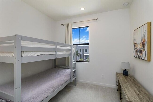 Building Photo - 13021 Pembroke Dr