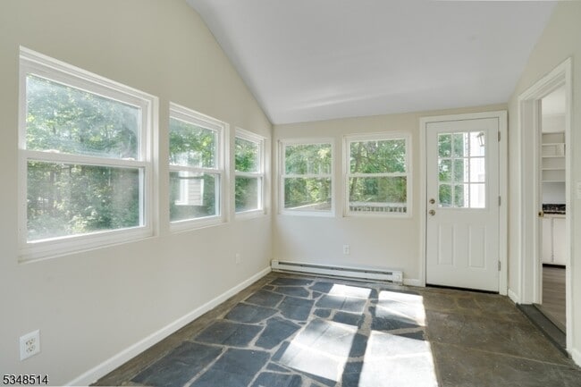 Building Photo - 51 Evergreen Rd