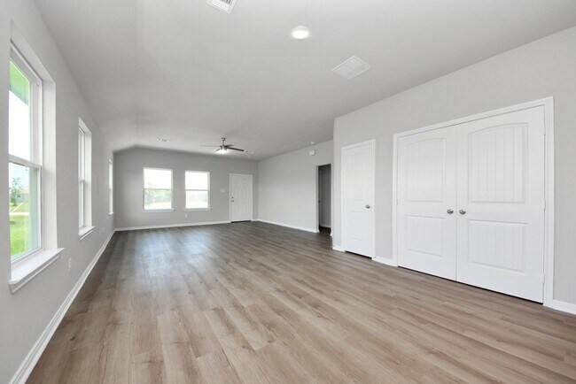 Building Photo - 288 Buckskin Dr