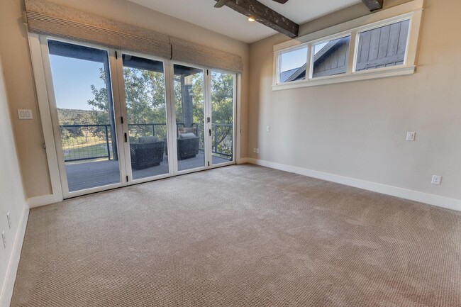 Building Photo - 2217 Seabiscuit Cv