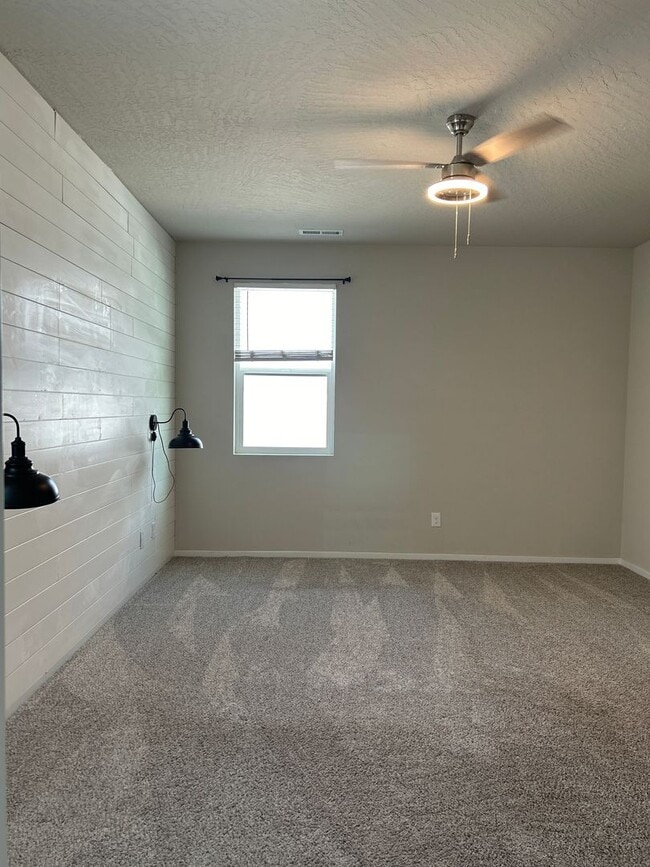 Building Photo - Home for Rent