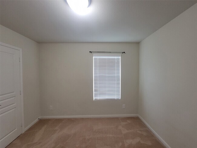 Building Photo - 20135 Linden Spruce Ln