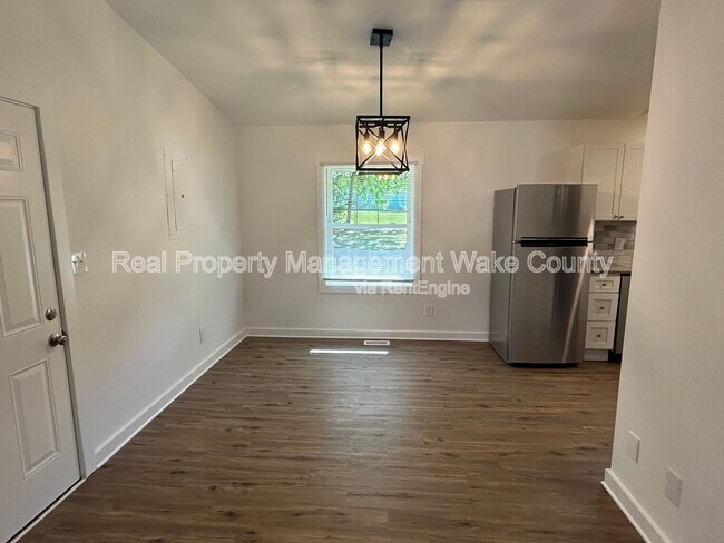 Building Photo - 2325 Quartz Ct