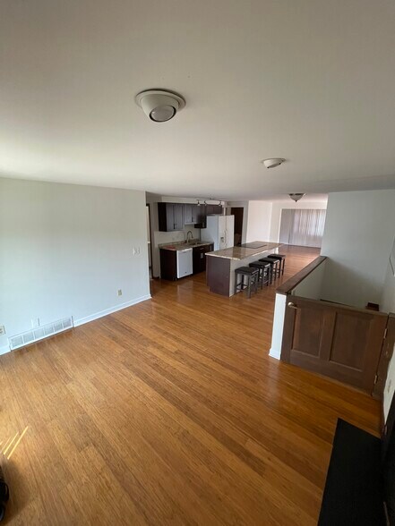 Building Photo - 1365 Pierce Ave