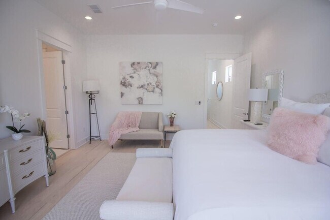 Building Photo - 141 Valdare Ln