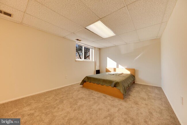 Building Photo - 10742 Cordage Walk