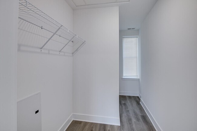 Building Photo - 2017 N College Ave