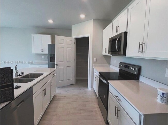 Building Photo - 30 SW 1st Pl