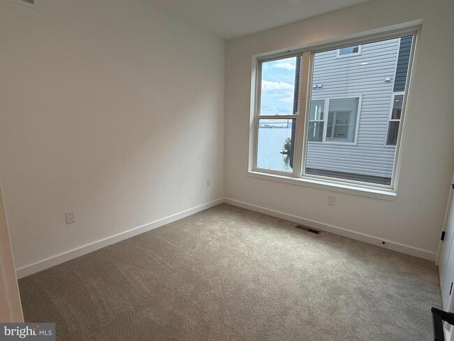 Building Photo - 3006 S Northbank Pl
