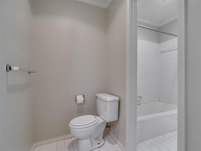 Building Photo - 2530 NW 62nd St