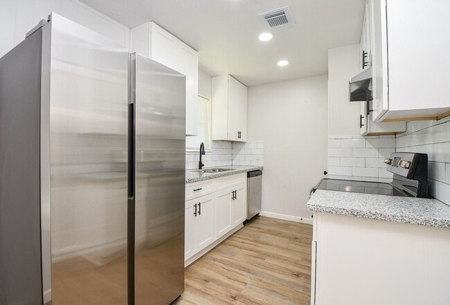 Building Photo - 5709 Arthington Ave
