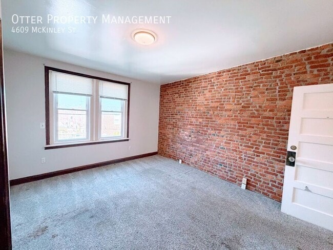 Building Photo - 4609 McKinley St