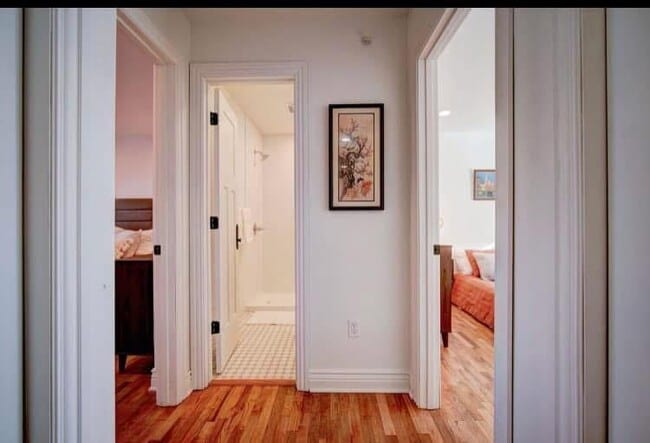 Building Photo - 922 Maple Ave