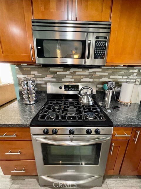 Building Photo - 27503 Dandelion Ct