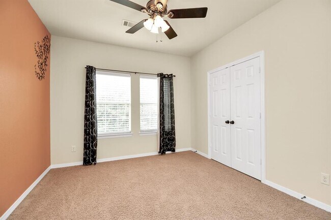 Building Photo - 26535 Ashwood Creek Ln