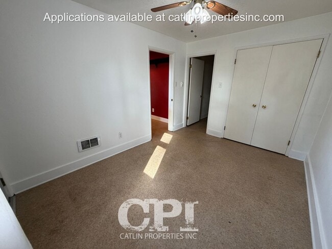 Building Photo - 704 1/2 Academy St.