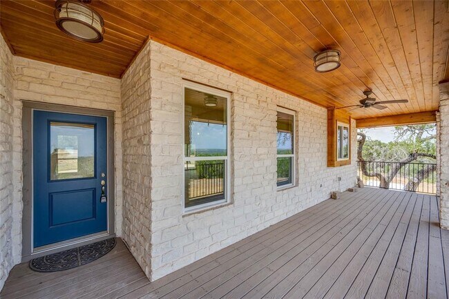 Building Photo - 3850 Bell Springs Rd