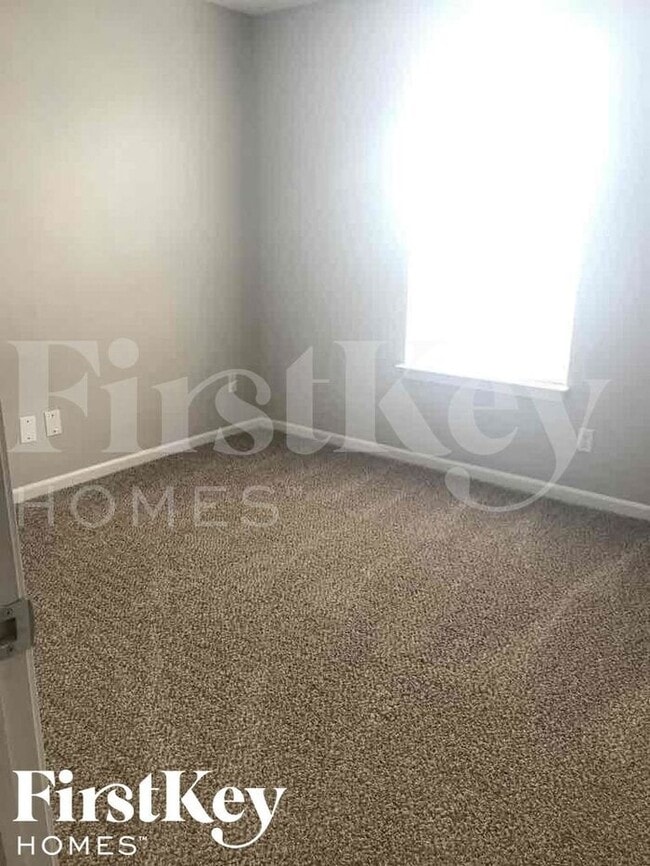 Building Photo - 5251 Austral Dr