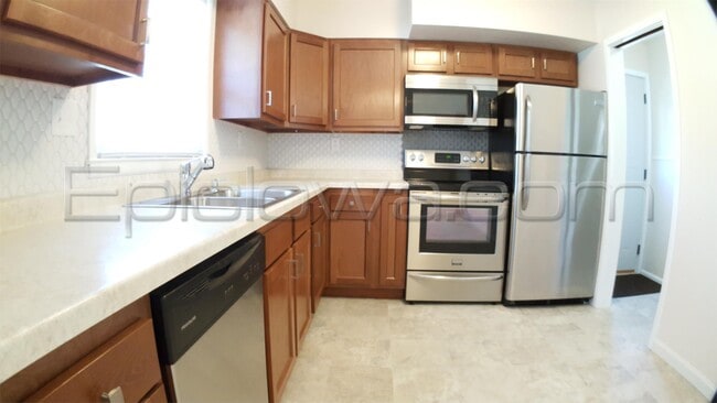 Building Photo - 2237 C Ave NW