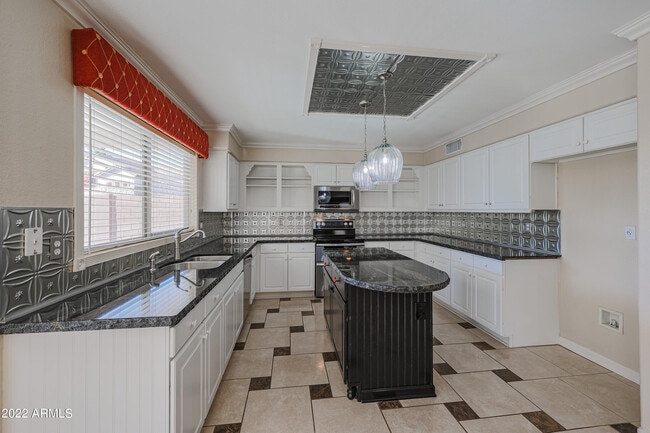 Building Photo - 16146 N 158th Ave