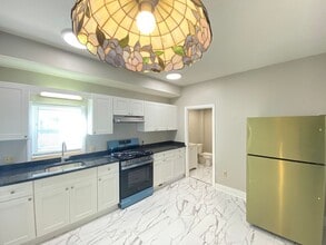 Building Photo - 7 Commercial St