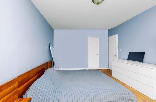 Building Photo - 84-19 51st Ave