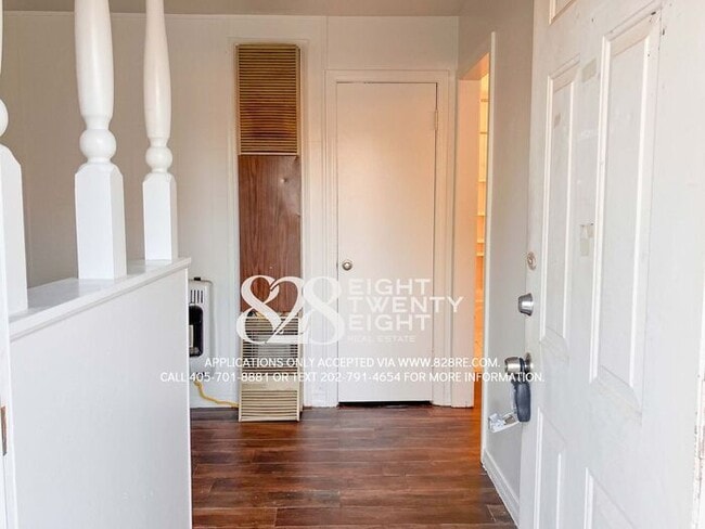 Building Photo - Cute 2 Bed/1 Bath Single Family Home in MWC - AVAILABLE NOW!