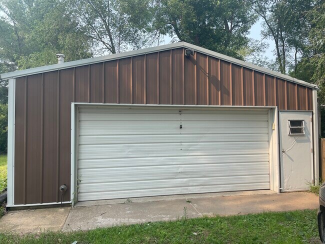 Building Photo - 6193 166th St