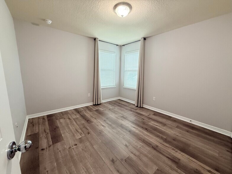 Building Photo - 16190 Harbor Mist Aly