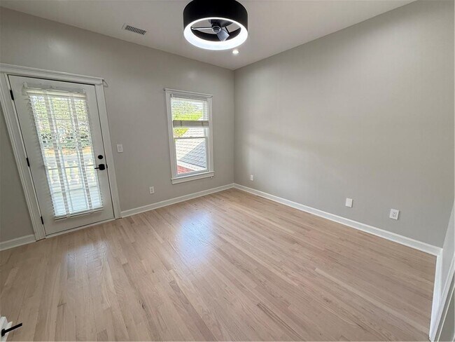 Building Photo - 1660 Briergate Dr