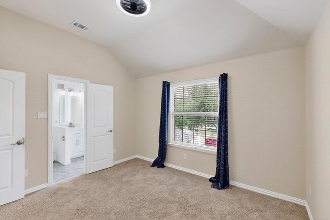 Building Photo - 604 Knightsbridge Ln