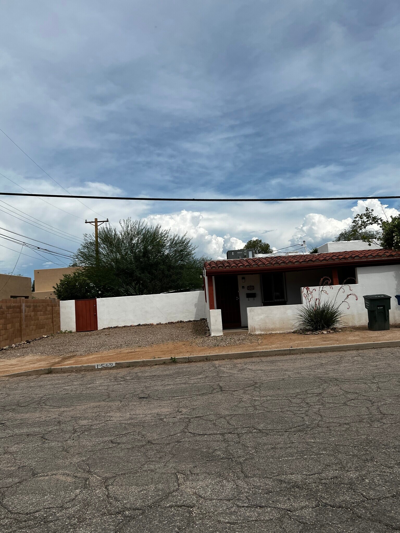 Building Photo - 1512 N Forgeus Ave