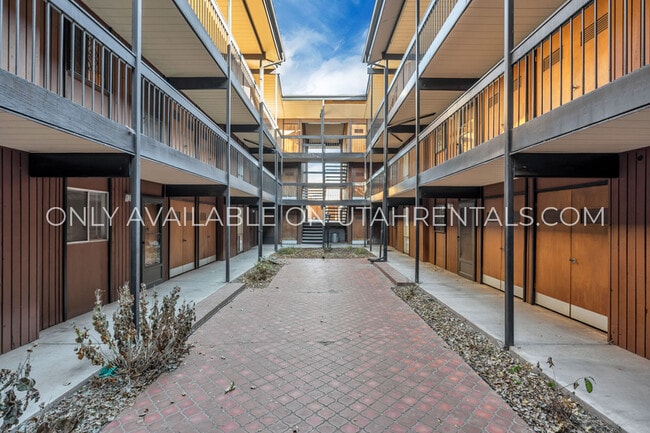 Building Photo - 249 S 700 E
