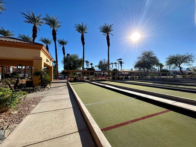 Building Photo - COMING SOON! 2 Bedroom 2 Bathroom + Den Ho...