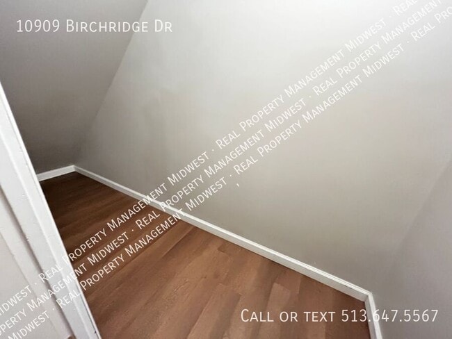 Building Photo - 10909 Birchridge Dr